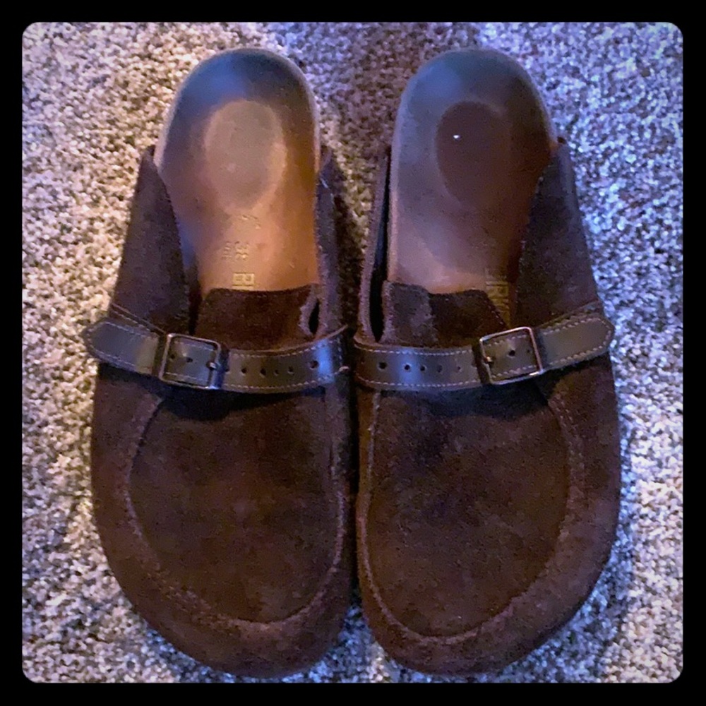 Birkenstock dark brown slides. Size 38/8
